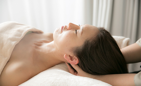 クラニアル整顔セラピー施術画像